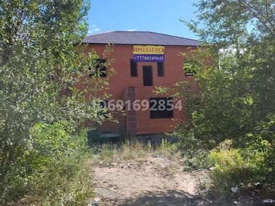 Отдельный дом · 7 комнат · 390 м² · 10 сот., мкр Юго-Восток — Муканова за 55 млн 〒 в Караганде, Казыбек би р-н