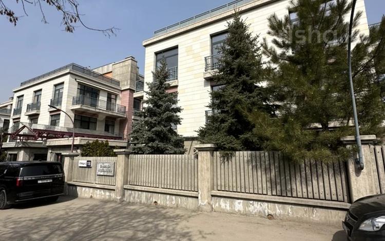 4-комнатная квартира · 208 м² · 3/3 этаж, Тимофея Седельникова 18, 30 за 237 млн ₸ в Алматы, Медеуский р-н — фото 2