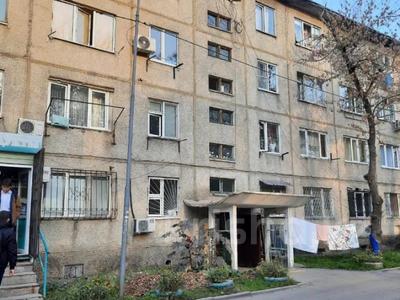 1-комнатная квартира, 17 м², 4/4 этаж, мкр №7 за 11 млн 〒 в Алматы, Ауэзовский р-н