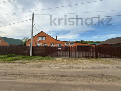 Отдельный дом · 5 комнат · 200 м² · 16.32 сот., Джамбула 11 за 78 млн 〒 в Бишкуле