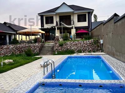 Дом · 4 комнаты · 240 м², Казахстан 47 за 100 000 〒 в 