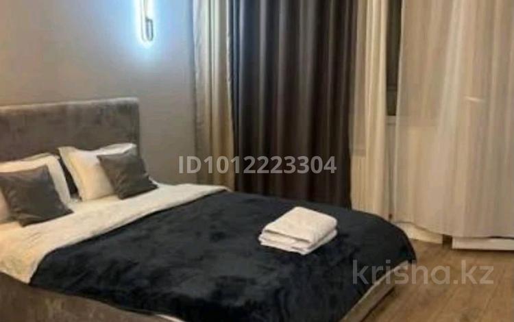 3-комнатная квартира · 80 м² · 2/5 этаж, мкр 8 13 — 101 за 18 000 ₸ в Актобе — фото 2