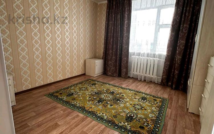 2-комнатная квартира, 54 м², 3/5 этаж, Абулхаирхана за 17.2 млн 〒 в Уральске — фото 2