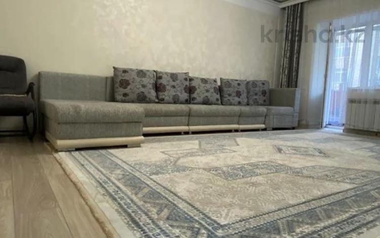 3-бөлмелі пәтер · 90 м² · 2/5 қабат, Абая 95/1, бағасы: 300 000 ₸ в Астане, р-н Байконур — фото 2