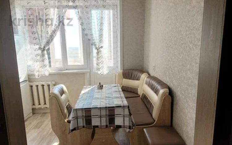 1-комнатная квартира, 34 м², 10/10 этаж помесячно, Назарбаева 291 за 120 000 〒 в Павлодаре — фото 2