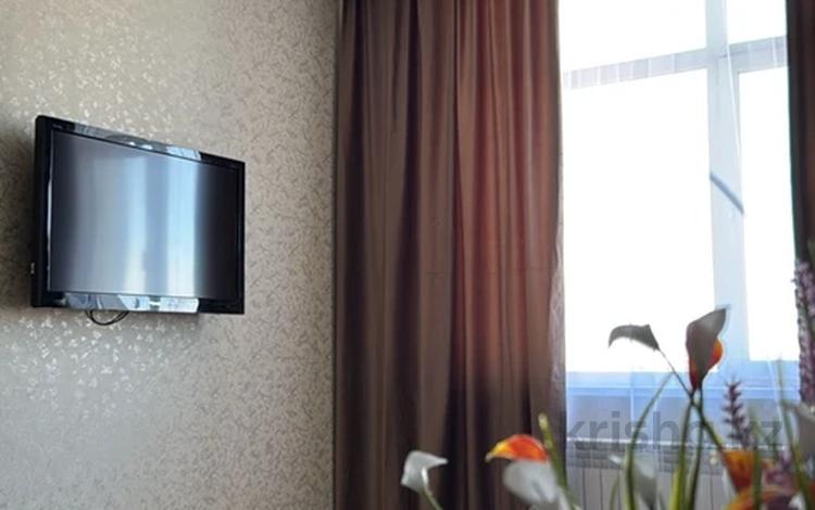 2-комнатная квартира · 45 м² · 15/17 этаж, Мухамедханова 12/3 — КазГЮУ, КазУТБ, Хан Шатыр, Школы за 300 000 ₸ в Астане, Нура р-н — фото 36