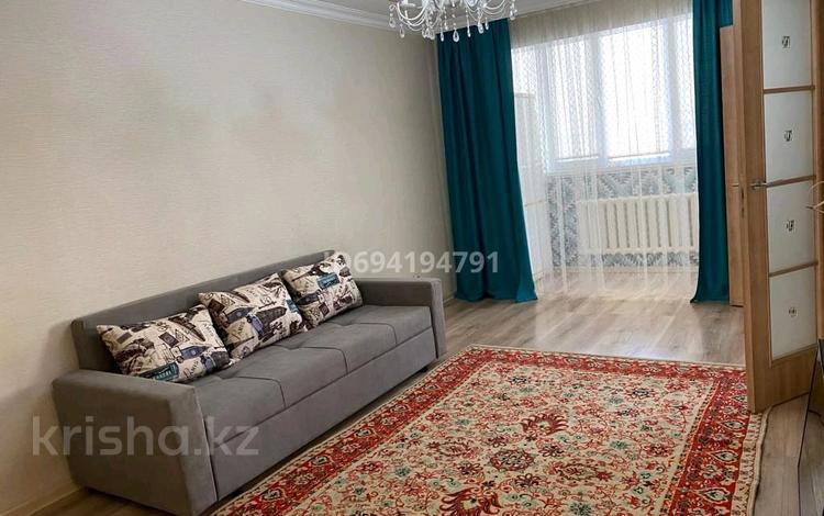2-комнатная квартира · 46 м² · 2/5 этаж, мкр Тастак-2, ул Дуйсенова 114 — Тлендиева угол Дуйсенова за 300 000 ₸ в Алматы, Алмалинский р-н — фото 17