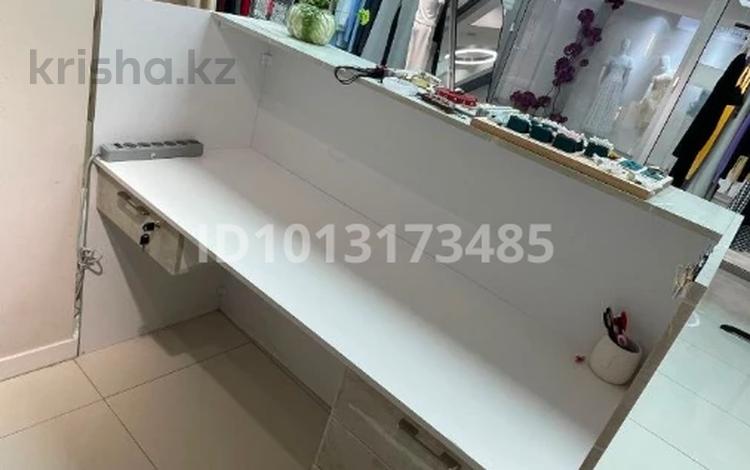 Дүкендер мен бутиктер · 60 м², бағасы: 800 000 ₸ в Караганде, Казыбек би р-н — фото 2