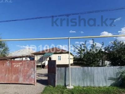 Отдельный дом · 4 комнаты · 120 м² · 30 сот., Куланаян Кулманбет 121 — Центральная улица за 37 млн ₸ в Турген