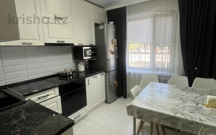 2-комнатная квартира · 54 м² · 1/9 этаж, мкр Юго-Восток, мкр Гульдер 1 15 за 22.5 млн ₸ в Караганде, Казыбек би р-н — фото 2