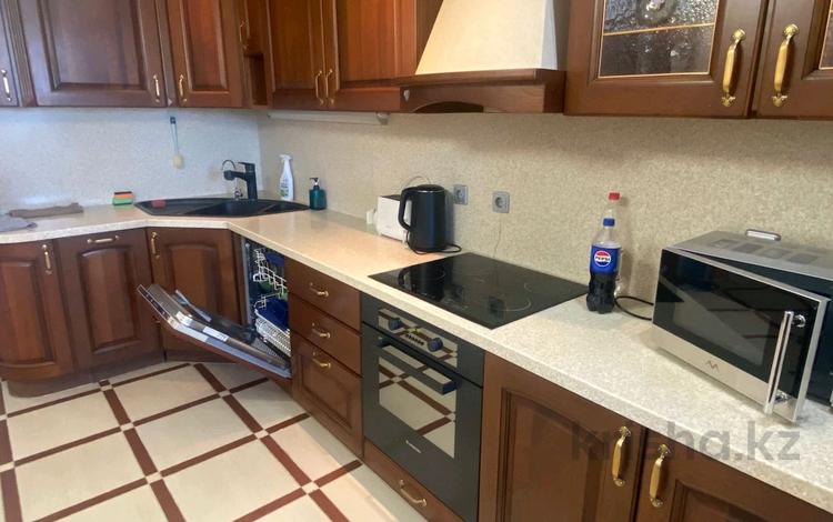 3-комнатная квартира · 90 м² · 15 этаж, Валиханова 25/1 — Сейфуллина Артем за 350 000 ₸ в Астане, Сарыарка р-н — фото 9