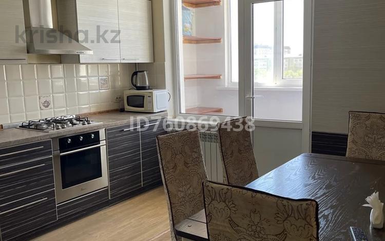 2-комнатная квартира · 84 м² · 5/9 этаж, Кулманова 107 — Центр. площадь Исатая Тайманова рядом Байзар за 280 000 〒 в Атырау — фото 14