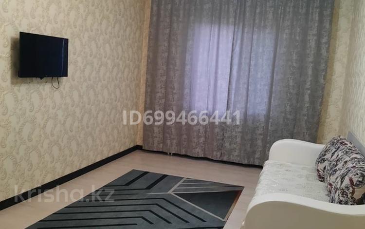 2-бөлмелі пәтер · 78 м², мкр. Алмагуль, Алмагуль, бағасы: 15 000 ₸ в Атырау — фото 2