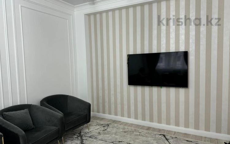 2-комнатная квартира · 78 м² · 3/9 этаж, Абулхайыр хана 74-5 за 400 000 ₸ в Атырау — фото 9