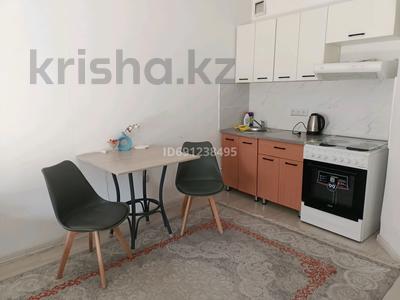 1-комнатная квартира, 31 м², 2/10 этаж помесячно, Тянь-Шанская 7 — Тянь-Шаня угол Макатаева за 380 000 〒 в Алматы, Медеуский р-н