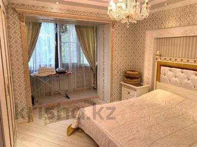 2-комнатная квартира · 62 м² · 2/5 этаж, ул. Кабанбай батыра — ул. Зенкова за 86 млн ₸ в Алматы, Медеуский р-н