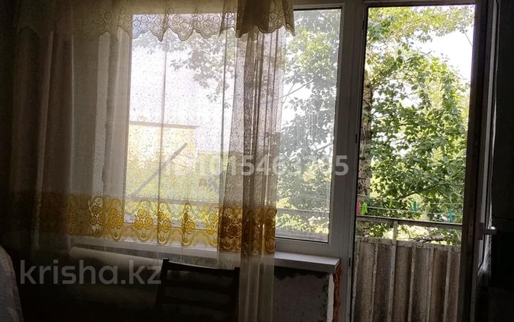 3-комнатная квартира · 62 м² · 4/5 этаж, 3 мкрн 11 — Бассейн за 100 000 ₸ в Абай — фото 2