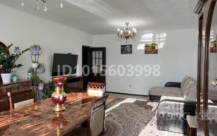 4-комнатная квартира · 120 м² · 6/9 этаж, Мкр. Самал 10 — Набережная, пр. Республики за 72 млн ₸ в Астане, Сарыарка р-н — фото 2