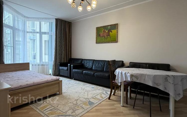2-комнатная квартира · 55 м² · 10/13 этаж, Розыбакиева 283/1 за 330 000 ₸ в Алматы, Бостандыкский р-н — фото 10