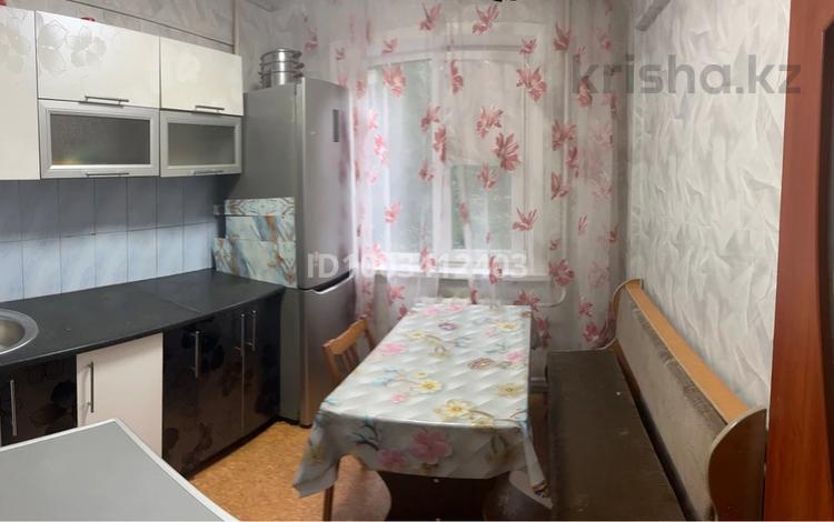 3-бөлмелі пәтер · 46 м² · 2/5 қабат, Кабанбай батыра 136 — Возле ТД Евразия, бағасы: 160 000 〒 в Усть-Каменогорске — фото 2