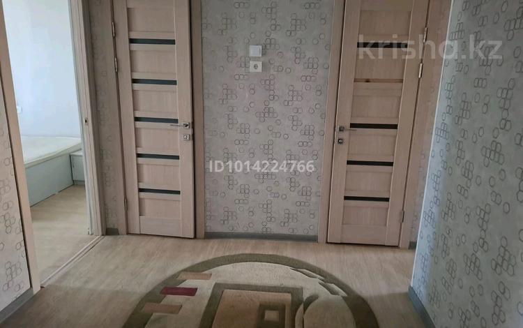 3-комнатная квартира · 60 м² · 5/5 этаж, мкр Омега, Шалкыма 36 за 18 млн ₸ в Уральске — фото 2