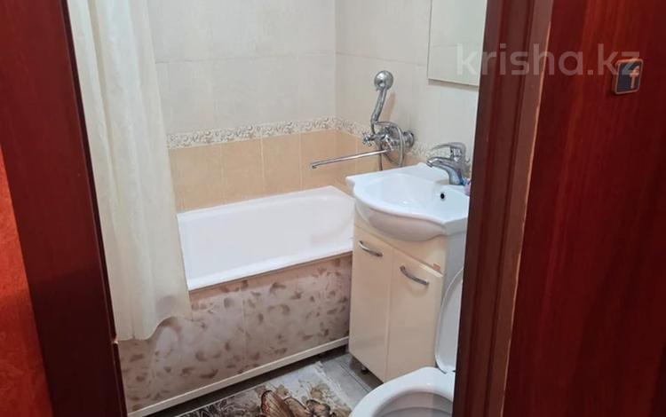 2-бөлмелі пәтер · 44 м² · 4/5 қабат, Ауезова 15, бағасы: 180 000 ₸ в Усть-Каменогорске — фото 2