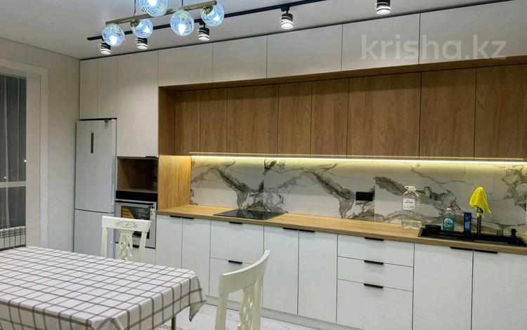 2-комнатная квартира · 70 м² · 9/13 этаж, Просп. Назарбаева 28 — Проспект Райымбека за 380 000 ₸ в Алматы, Медеуский р-н — фото 2