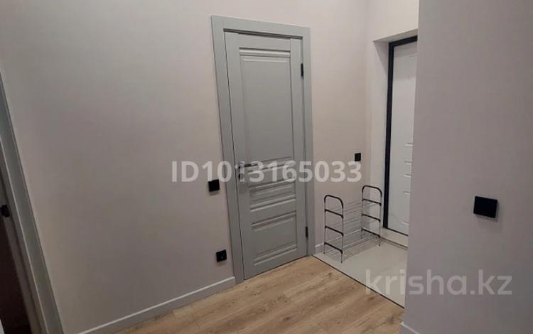 2-комнатная квартира · 38 м² · 6/9 этаж, Кабанбай батыра 45/3 за 280 000 ₸ в Астане, Нура р-н — фото 2