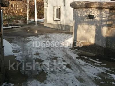 Отдельный дом · 5 комнат · 85 м² · 8 сот., 11-й микрорайон, Алма оразбаева 42 за 17 млн 〒 в Шымкенте, Енбекшинский р-н