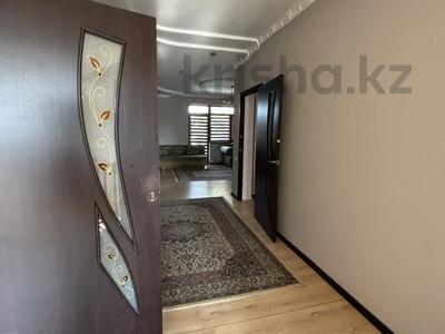 Отдельный дом · 9 комнат · 300 м² · 20 сот., Шалкар за 59.5 млн ₸