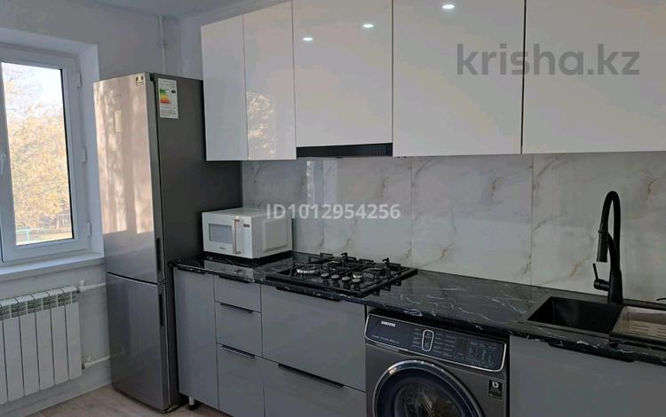 3-комнатная квартира · 62.3 м² · 3/5 этаж, мкр Каратау 5 за 18 млн ₸ в Таразе — фото 15