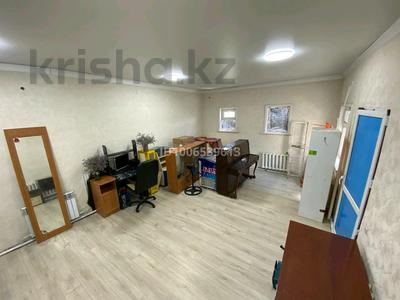 Свободное назначение, офисы, магазины и бутики, склады, салоны красоты, образование, кабинеты и рабочие места, студии · 55 м² за 500 000 〒 в Семее, Красный Кордон