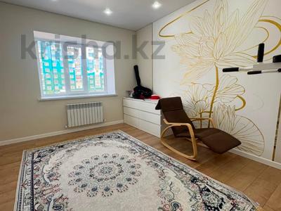 3-бөлмелі пәтер · 90 м² · 3/9 қабат, Алтын орда ш/а., Тауелсиздик, бағасы: 40 млн ₸ в Актобе, мкр. Алтын орда