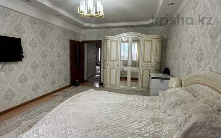 2-комнатная квартира, 90 м², 10/12 этаж, Толе би 273а за 50 млн 〒 в Алматы, Алмалинский р-н — фото 2