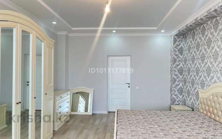 2-бөлмелі пәтер · 90 м² · 6/9 қабат, 17-й мкр 45, бағасы: 300 000 ₸ в Актау — фото 4