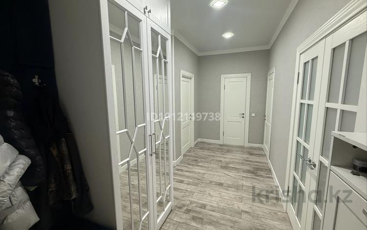 3-комнатная квартира · 95 м² · 4/5 этаж, мкр. Алтын орда — рядом с Анвар за 39.5 млн ₸ в Актобе — фото 2