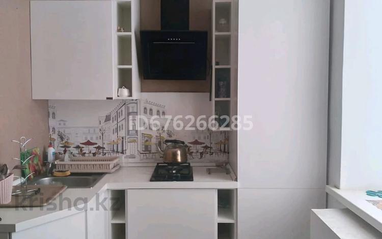 1-комнатная квартира · 50 м² · 1/5 этаж, мкр Астана за 12 000 〒 в Уральске — фото 2