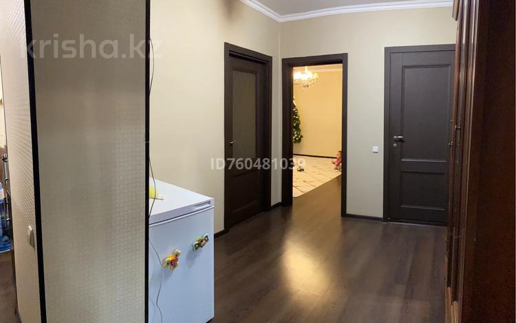 4-комнатная квартира · 80 м² · 10/10 этаж, мкр Юго-Восток, Сатыбалдина за 28 млн ₸ в Караганде, Казыбек би р-н — фото 6