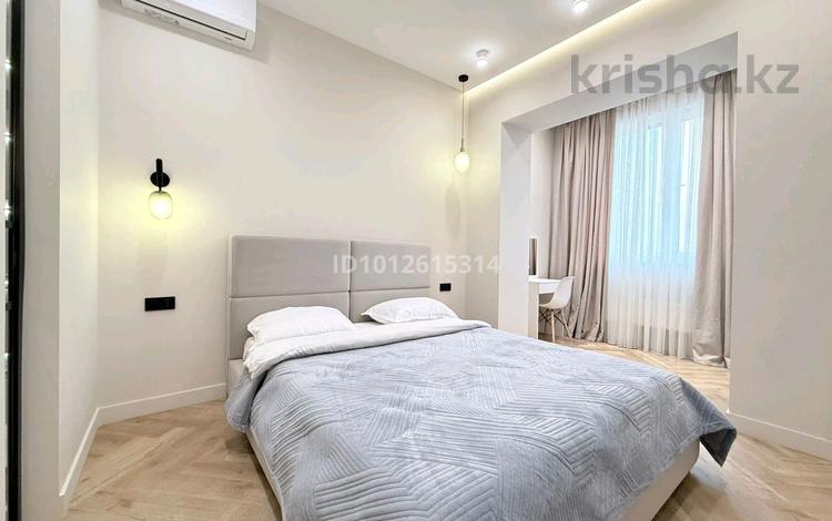 3-комнатная квартира · 90 м² · 8/20 этаж, Гагарина 310 за 35 000 ₸ в Алматы, Бостандыкский р-н — фото 2