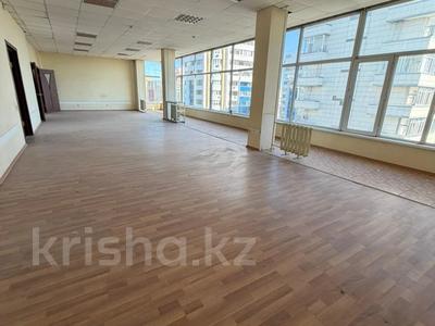 4-бөлмелі пәтер · 200 м² · 10/10 қабат, Иманова 10/1, бағасы: 65 млн ₸ в Астане, р-н Байконур