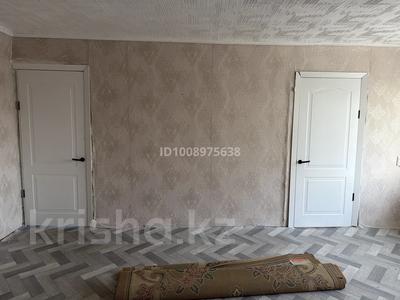 2-комнатная квартира · 42 м² · 2/4 этаж, 342 квартал 19 — 8 школа за 12.2 млн 〒 в Семее