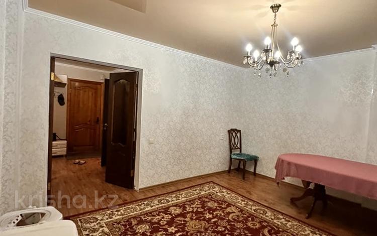 3-бөлмелі пәтер · 64 м² · 7/10 қабат, Юго-Восток ш/а., Сатыбалдина 7/2, бағасы: 200 000 ₸ в Караганде, Казыбек би р-н — фото 2