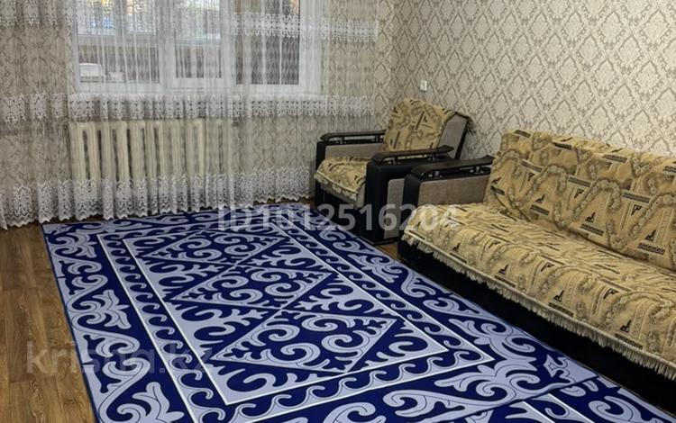 3-бөлмелі пәтер · 70 м² · 2 қабат, 11-й микрорайон, Жибек жолы 56, бағасы: 180 000 ₸ в Шымкенте, Енбекшинский р-н — фото 2