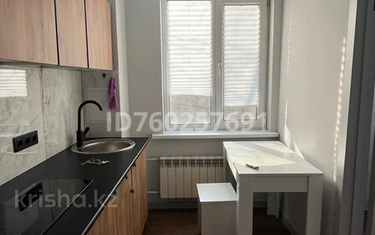 2-комнатная квартира · 33 м² · 2/4 этаж, мкр №6 57 за 250 000 ₸ в Алматы, Ауэзовский р-н — фото 2