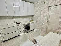 2-бөлмелі пәтер · 54 м² · 4/5 қабат, мкр 8, Братья Жубановых 289/1 — 101стрелковой бригады, бағасы: 13 500 〒 в Актобе