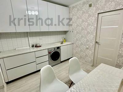 Тәулігіне пәтерлер в Актюбинской обл.: 2-бөлмелі пәтер · 54 м² · 4/5 қабат, мкр 8, Братья Жубановых 289/1 — 101стрелковой бригады, бағасы: 15 000 〒 2-бөлмелі пәтер · 54 м² · 4/5 қабат, мкр 8, Братья Жубановых 289/1 — 101стрелковой бригады, бағасы: 15 000 〒 в Актобе