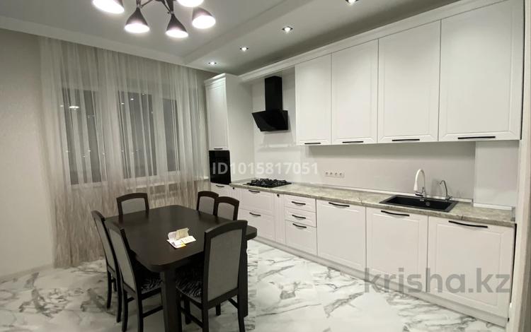 2-комнатная квартира · 70 м² · 4 этаж, мкр. Алтын орда, Алия Молдагулова за 260 000 ₸ в Актобе — фото 2