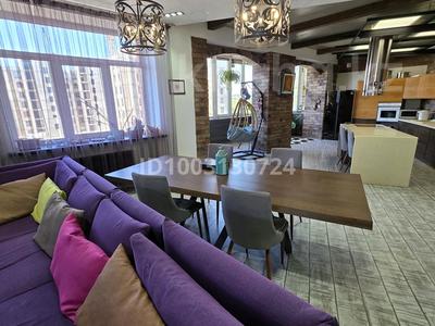 4-комнатная квартира · 110 м² · 4/8 этаж, Аманжолова 41 — ПАРК , Дворец Детства, Михайловка за 127 млн 〒 в Караганде, Казыбек би р-н