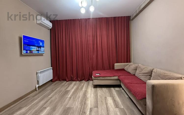 1-бөлмелі пәтер · 50 м² · 2 қабат, мкр. Алтын орда 24б — Пересечение улиц Газизы Жубанова и Тауелсиздик, бағасы: 15 000 ₸ в Актобе — фото 2
