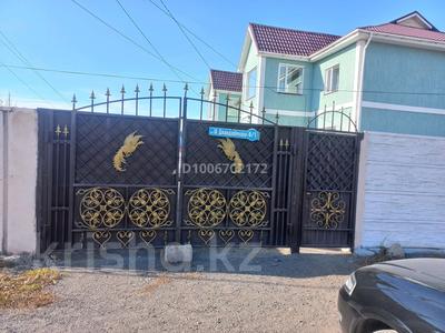 Отдельный дом · 6 комнат · 360 м² · 10 сот., мкр Кунгей , Ш.Джандарбековой 4/1 за 68 млн 〒 в Караганде, Казыбек би р-н
